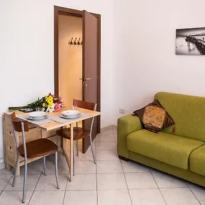 https://gambara-citylife-urban-nest.italymilanhotels.net