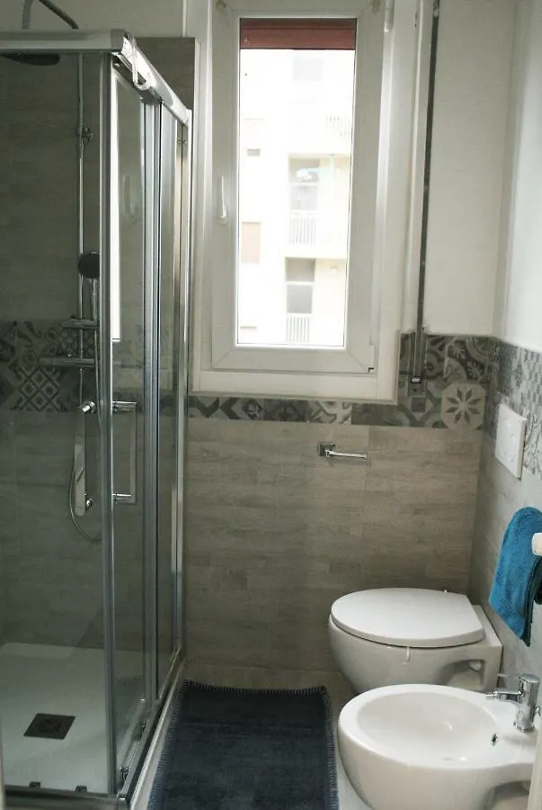 Apartment Clever House Milan Italy